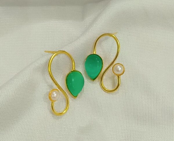 Earrings with Monalisa Stones